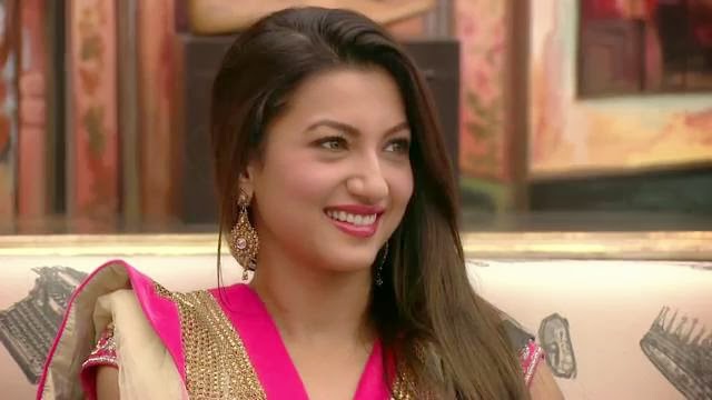 Gauahar Khan slapped by audience